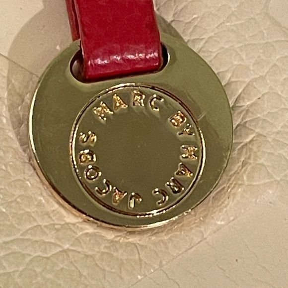 Marc by Marc Jacobs Signature embossed fold over bag - Picture 3 of 6